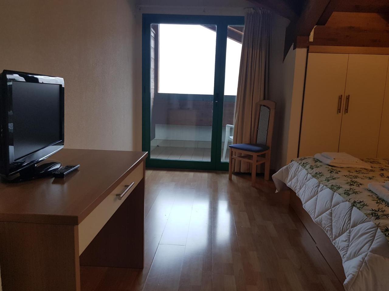 Hotel Oasi Múggia Dış mekan fotoğraf