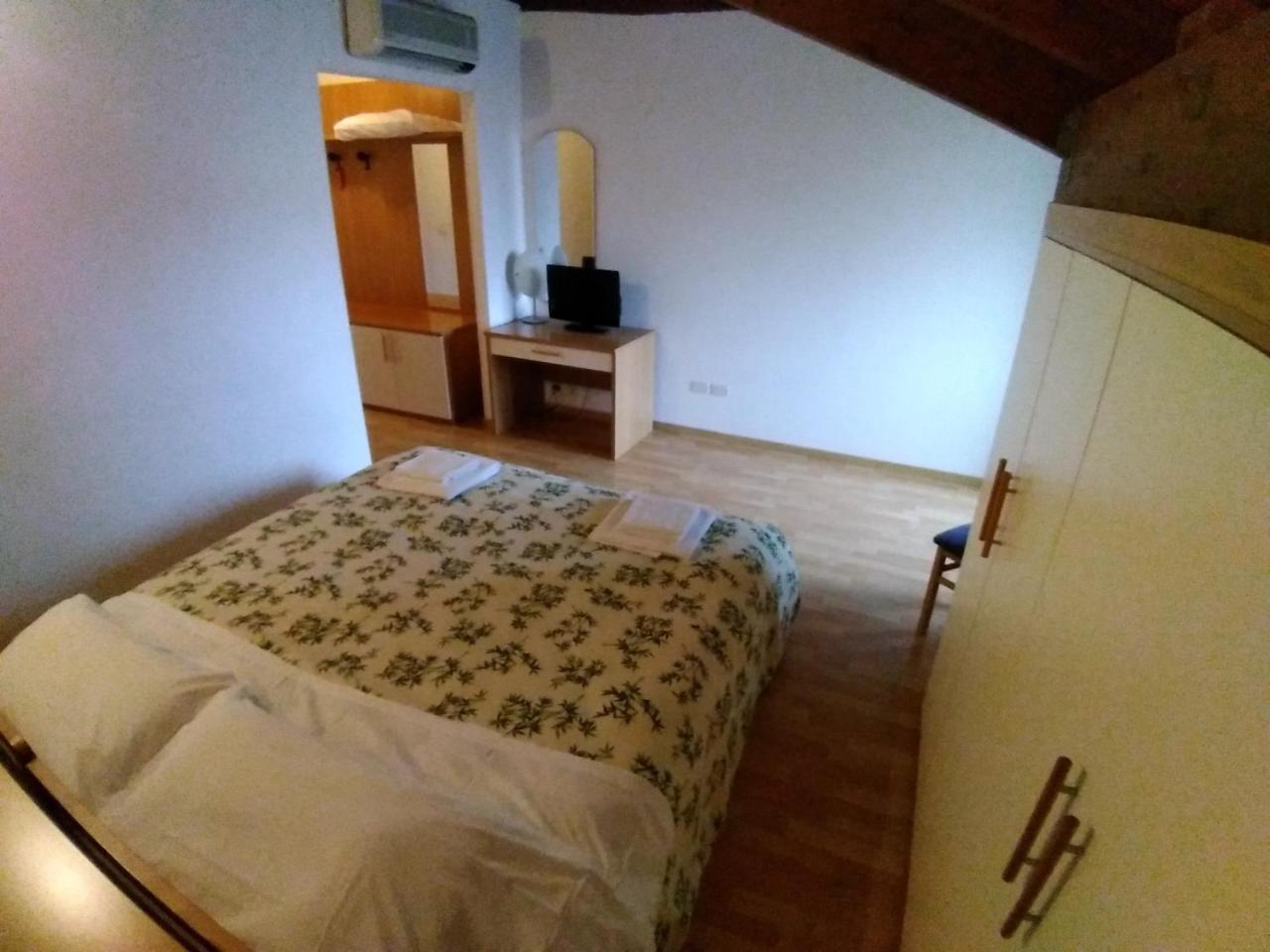 Hotel Oasi Múggia Dış mekan fotoğraf